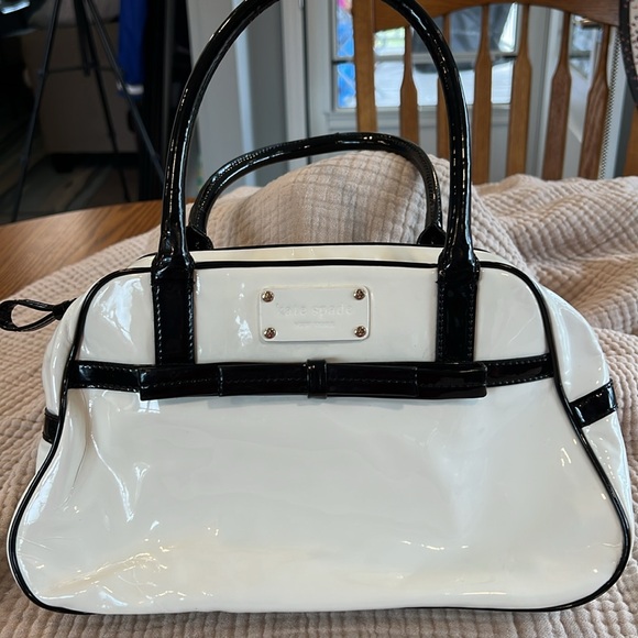 KATE SPADE Purse Handbag White Patent Leather w/Black Trim - Picture 2 of 9